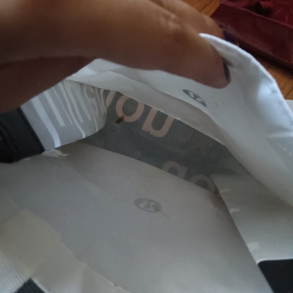 2 Lululemon bags - Picture 12 of 16